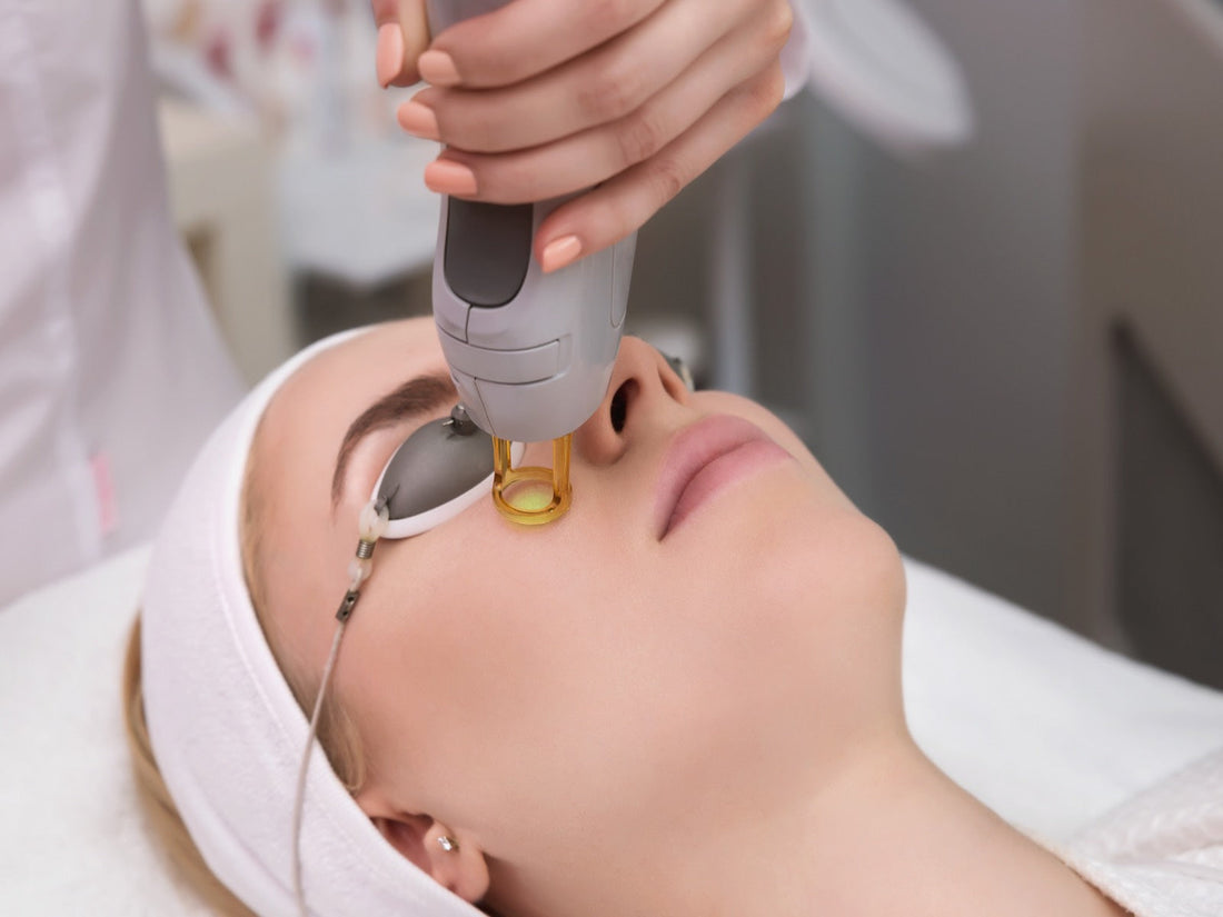 ❄️ Why Winter Is the Best Time for Laser Skin Treatments